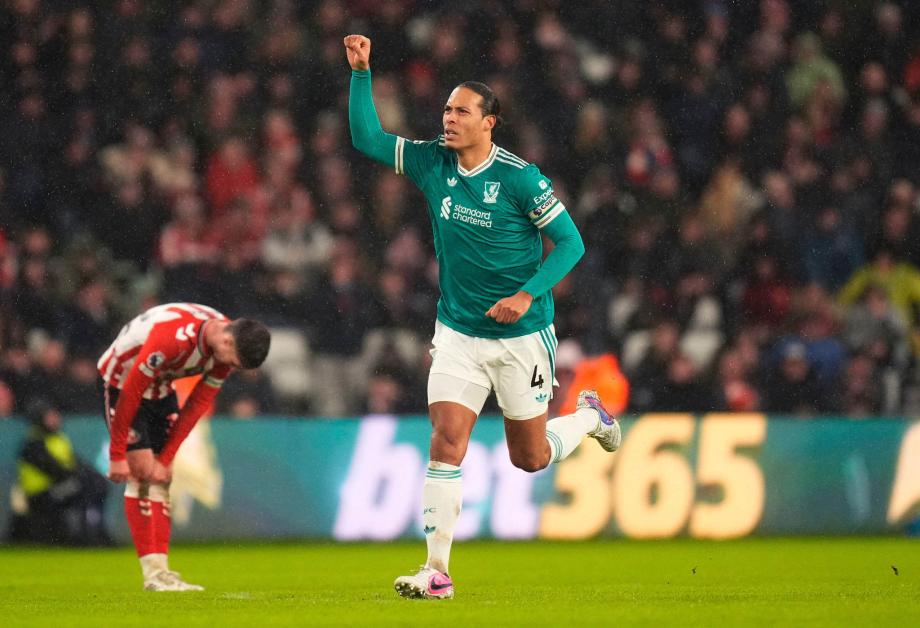 英超-范戴克建功萨拉赫助攻 利物浦1-0小胜桑德兰